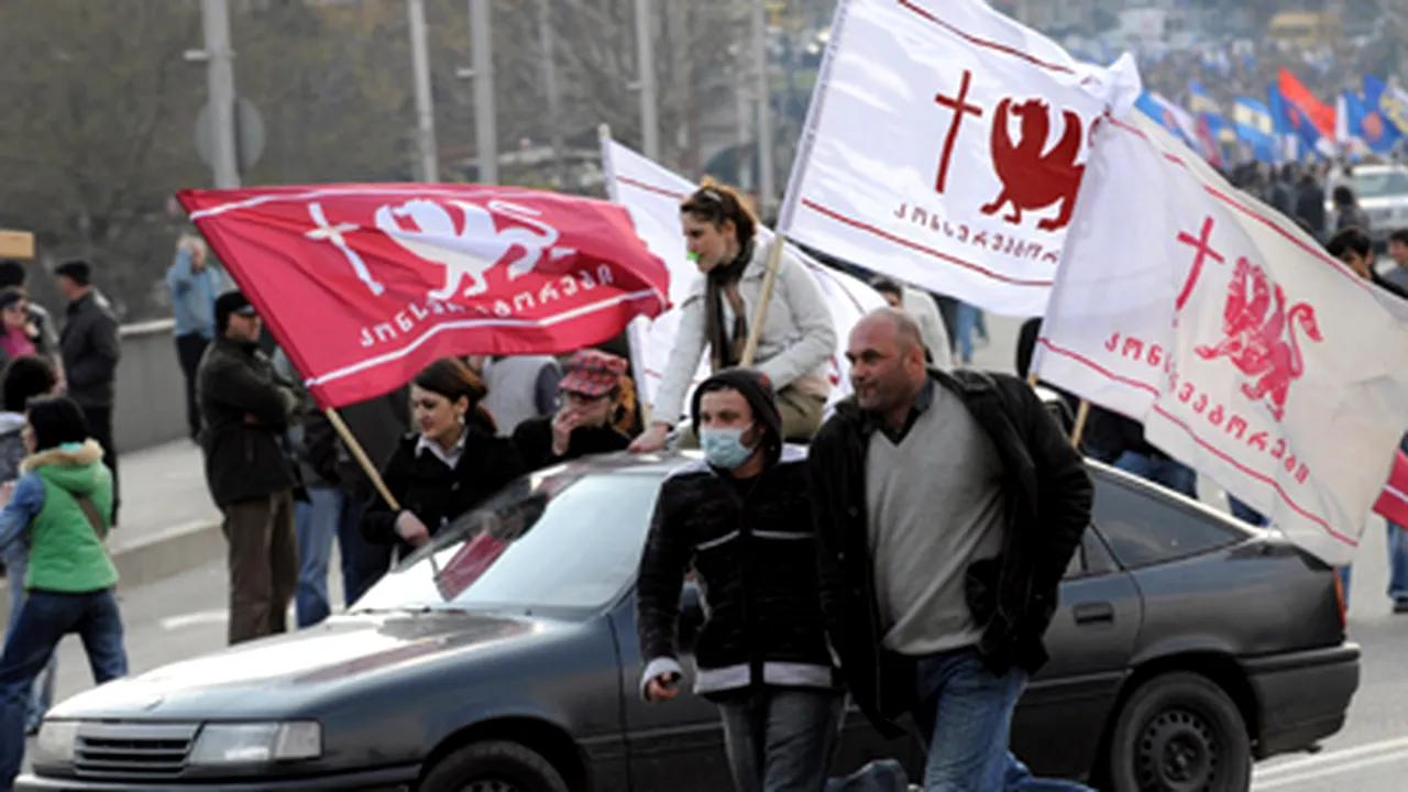 Opoziţia georgiană cere, pentru a cincea zi consecutiv, demisia lui Mihail Saakaşvili
