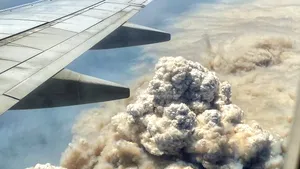 Incendiile de vegetaţie fac ravagii în Australia. Brisbane, mai poluat decât Beijing. Autorităţile le recomandă oamenilor să stea în case - FOTO, VIDEO