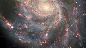 O nouă supernovă strălucitoare a fost surpinsă în galaxia Pinwheel