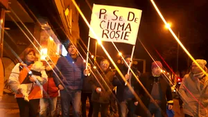Zeci de mii de oameni au protestat în mai multe oraşe ale ţării / Harta manifestaţiilor  