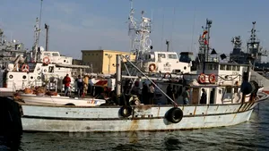 Pescador turcesc urmărit cu focuri de armă de poliţiştii de frontieră români