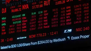 Dow Jones scade cu aproape 650 de puncte din cauza temerilor ce vin odată cu tarifele vamale