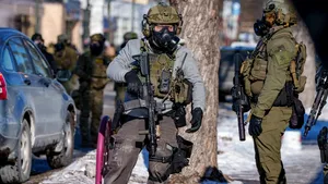 Ofițerii federali din Minneapolis vor primi camere video corporale în timpul operațiunilor din oraș