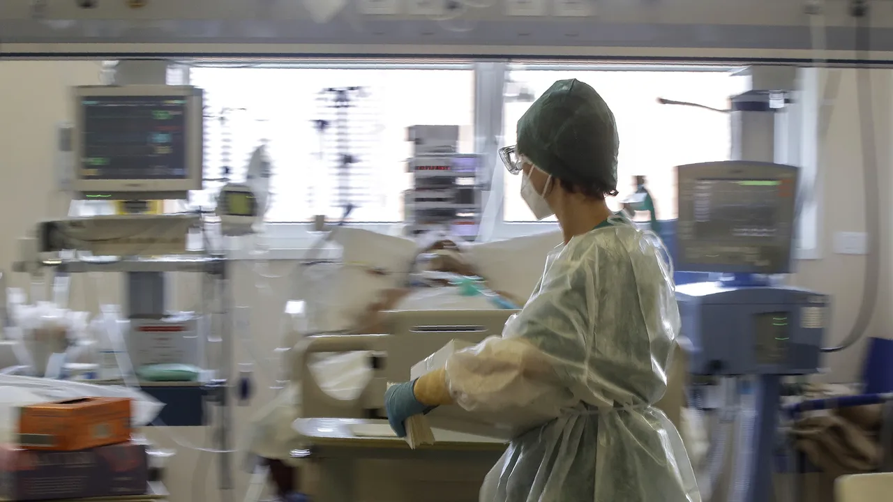 Pandemia revine în actualitate: prima creştere a cazurilor în Marea Britanie din ultimele două luni