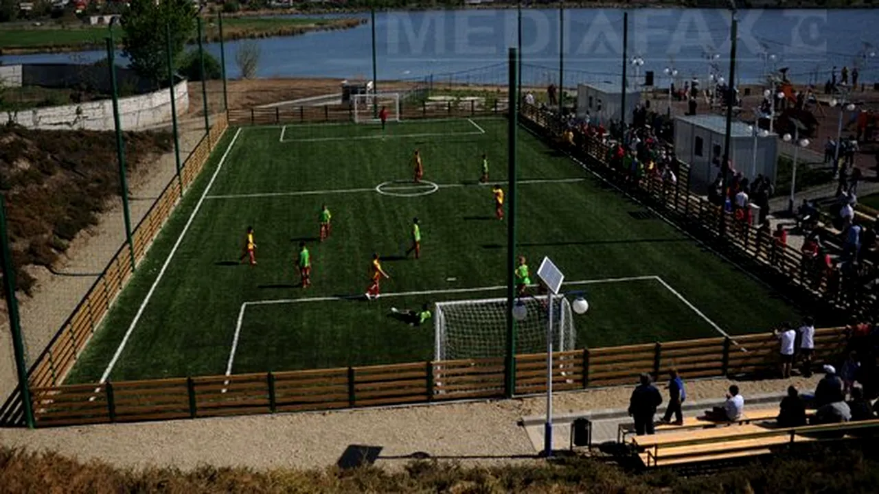 REPORTAJ: Onţanu profită de finală şi inaugurează pentru a doua oară un teren de mini-fotbal într-o mahala