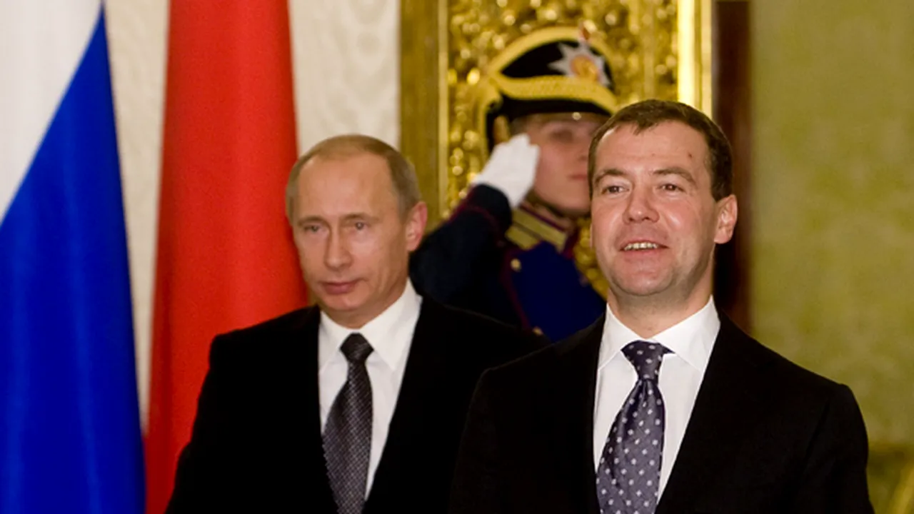 Medvedev şi Putin, personaje de desen animat de Anul Nou