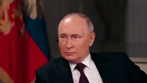 Interviul lui Putin cu Tucker Carlson. Preşedintele rus a vorbit zeci de minute despre propria versiune a istoriei. Ce a răspuns Putin la întrebarea: 