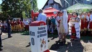 Vamă şi paşaport de oltean, la intrarea în Slatina, de Festivalul „Oltenii şi Restu' Lumii” | GALERIE FOTO, VIDEO 