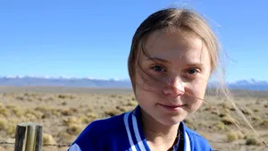FOTO | O vloggeriţă de origine română o ajută pe Greta Thunberg să revină în Europa la bordul unui velier