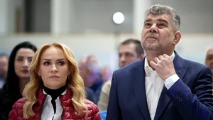 Gabriela Firea îşi depune candidatura pentru funcţia de primar al municipiului Bucureşti