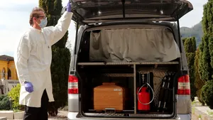 Un sucevean aflat la muncă în Germania s-a sinucis. Şeful său nu i-ar fi dat voie să vină acasă de Paşte