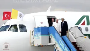 Papa Francisc, în vizită de trei zile în Turcia musulmană