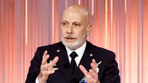 Miruță, discuție cu președintele Comitetului Militar al NATO despre importanța strategică a Mării Negre