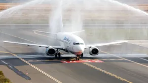 Avionul Blue Air de pe ruta Bacău-Londra Luton, care s-a întors pe aeroportul din Bacău, prezenta riscul depresurizării