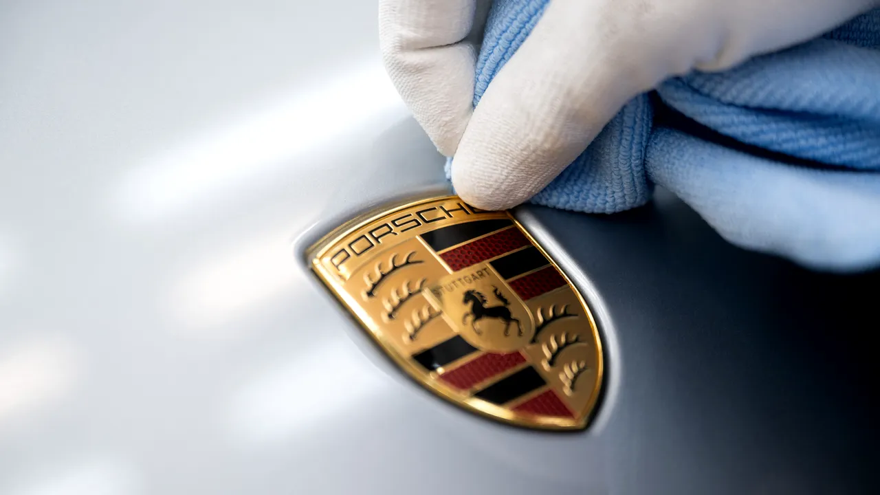 Porsche raportează o scădere a vânzărilor, pe fondul concurenţei „intense” din China