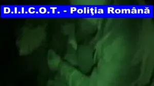 IMAGINILE cu amplasarea bombei de la Piatra Neamţ, sub maşina lui Bogdan Mararu - VIDEO