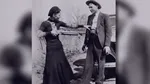 Celebrul cuplu de infractori Bonnie și Clyde, împușcați mortal pe 23 mai 1934