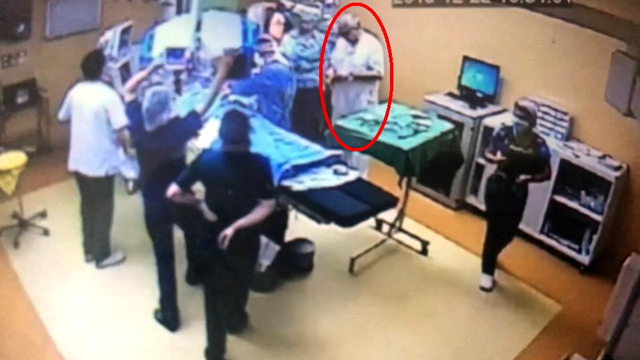 FOTO | Ungureanu publică imagini din sala de operaţii de la Floreasca: „De ce mai e lăsat să opereze Beuran?” / Când a ajuns doctorul în încăpere şi ce a făcut imediat după aceea