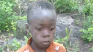 Copil de şapte ani, găsit în viaţă după ce s-a rătăcit cinci zile într-o rezervaţie cu lei 