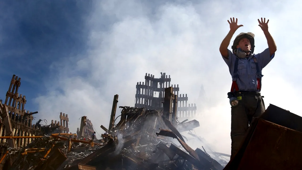 9/11 Atacurile care continuă să omoare. Salvatorii care au intervenit în acea zi nu ştiau că, peste ani, se vor îmbolnăvi 