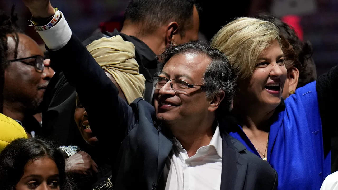 Rebelii din Columbia sunt deschişi să poarte negocieri de pace cu noul preşedinte al ţării