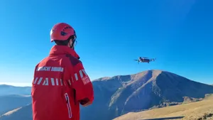 Salvamont pregătește intervenții cu ajutorul IA și a peste 200 de drone. Congres mondial de salvare montană în România
