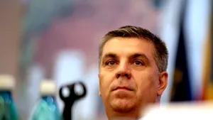 Zgonea donează 5.000 lei familiei celor două surori din Buzău, victime ale unui accident rutier