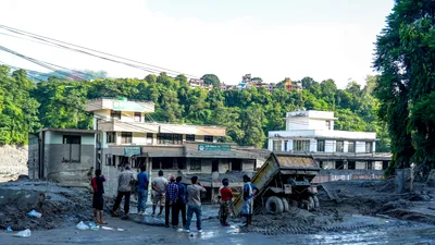 EXTERNE Bilanțul dezastrului din Nepal a ajuns la 734 de morți. Mii de persoane sunt dispărute