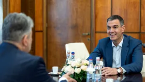 Ciolacu: Premierul spaniol Pedro Sanchez, prietenul stângii româneşti, va fi sâmbătă la Bucureşti