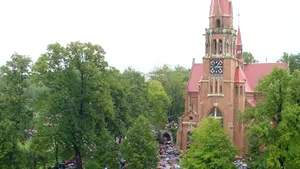 Câteva mii de pelerini au asistat la ceremoniile religioase oficiate la Cacica