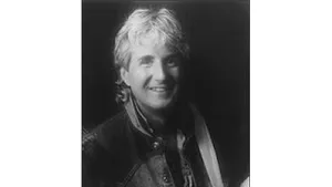 Artistul care a interpretat 