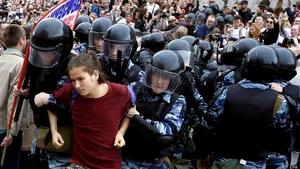 Alexei Navalnîi, organizator al protestelor faţă de preşedintele Vladimir Putin, condamnat la 30 de zile de închisoare