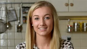 O adolescentă cu un IQ mai mare decât cel al lui Einstein va deschide Balul debutantelor de la Paris