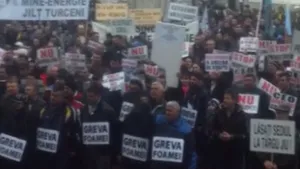 Disponibilizări masive la Complexului Energetic Oltenia: Trei mii de angajaţi vor rămâne fără slujbă în 2016