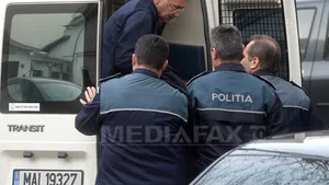 Adriean Videanu, adus din arest la DIICOT pentru a fi audiat în dosarul Romgaz-Interagro 