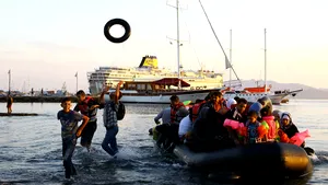 Peste 20.000 de imigranţi au sosit în Grecia într-o săptămână - jumătate faţă de numărul din 2014