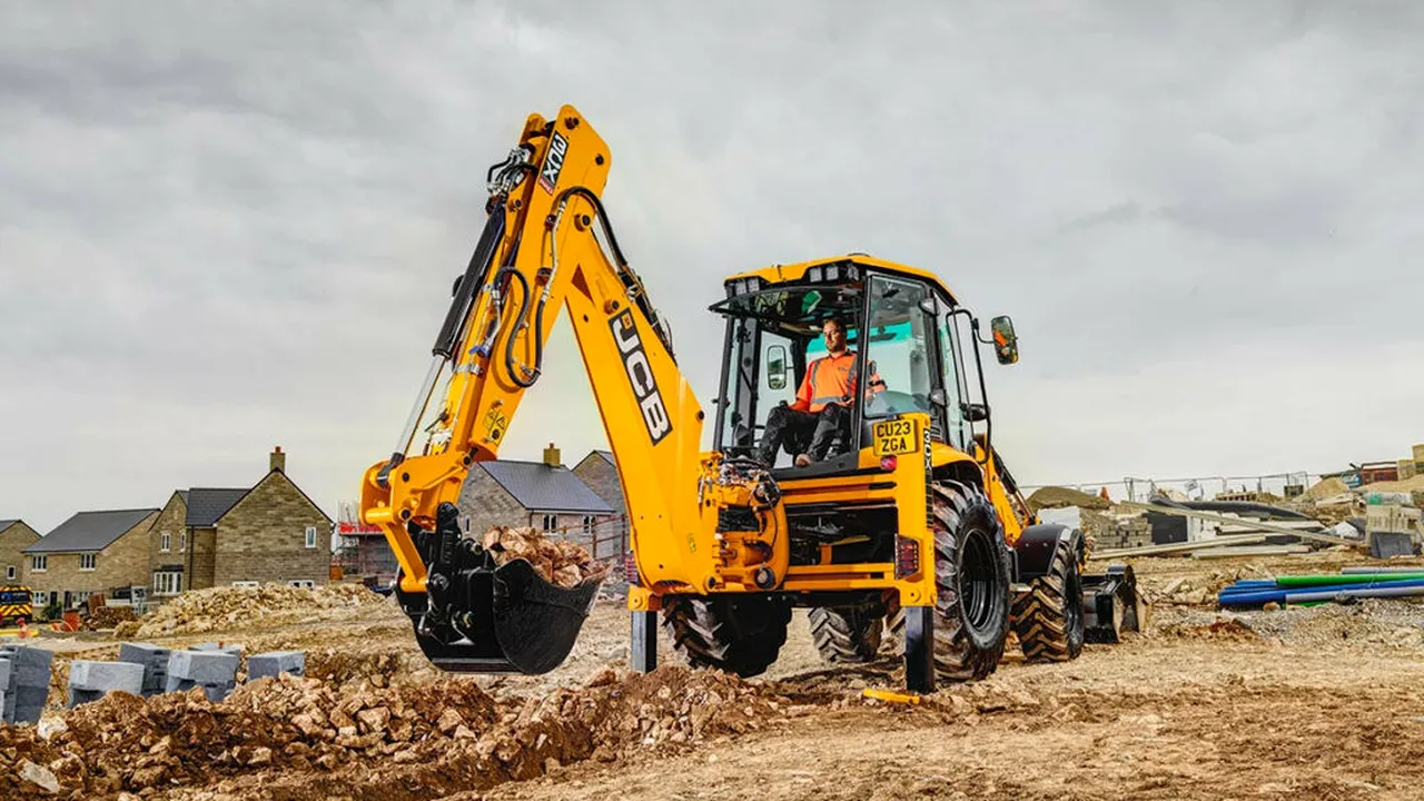 5 motive pentru care sa alegi buldoexcavatoare JCB noi in locul celor second-hand