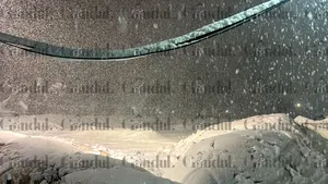 Efectele ninsorii în București: Mai multe baloane de tenis s-au prăbușit din cauza zăpezii