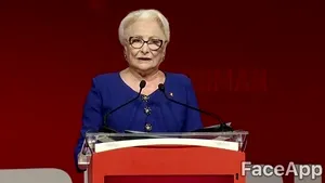 Cum vor arăta politicienii români la bătrâneţe, conform aplicaţiei FaceApp | GALERIE FOTO