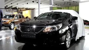 Renault România a lansat marţi modelul Renault Latitude. Vezi aici cât costă