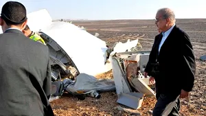 Avionul rusesc prăbuşit în Egipt s-a DEZINTEGRAT în aer, afirmă un oficial rus - FOTO