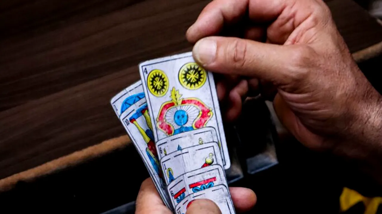 O femeie a leșinat după ce a cumpărat un bilet răzuibil de doar 10 euro. Aflase că a câștigat o sumă uriașă