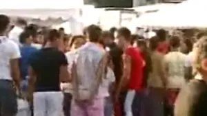 Dosar penal pentru doi miri care au organizat o nuntă şi au blocat o stradă din Capitală (Video)