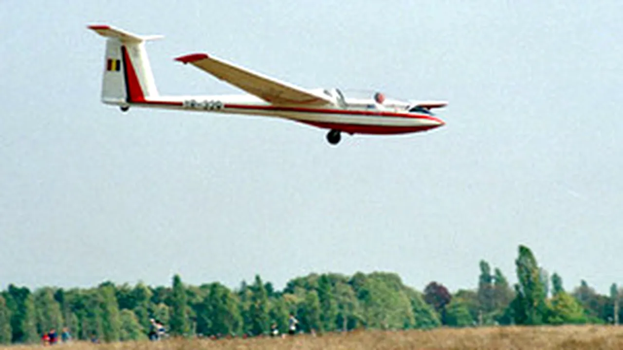 Glider Pilot Injured In Forced Landing Near Bucharest