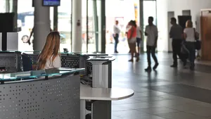 Înregistrarea sediului social pentru firme, simplificată. Nu mai e nevoie de acordul vecinilor