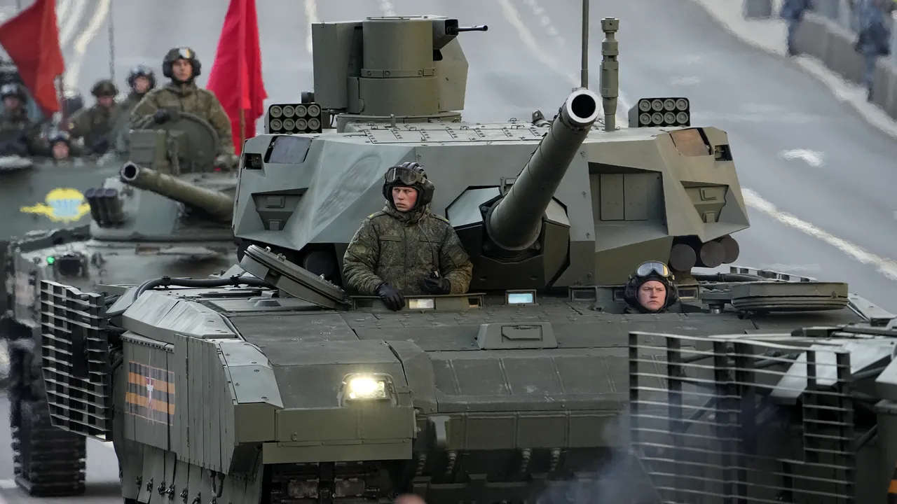 Rusia a trimis în Ucraina cele mai noi tancuri. T-14 Armata, folosite pentru a trage asupra poziţiilor ucrainene