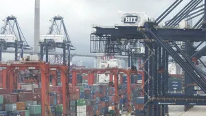 În plină pandemie „exporturile Chinei continuă să sfideze aşteptările