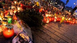 Demonstraţie la Varşovia pentru a cere o anchetă internaţională asupra accidentului de la Smolensk