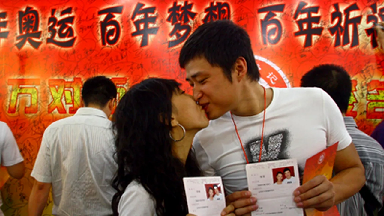 Record de căsătorii în China pe data de 8 august - 310.000