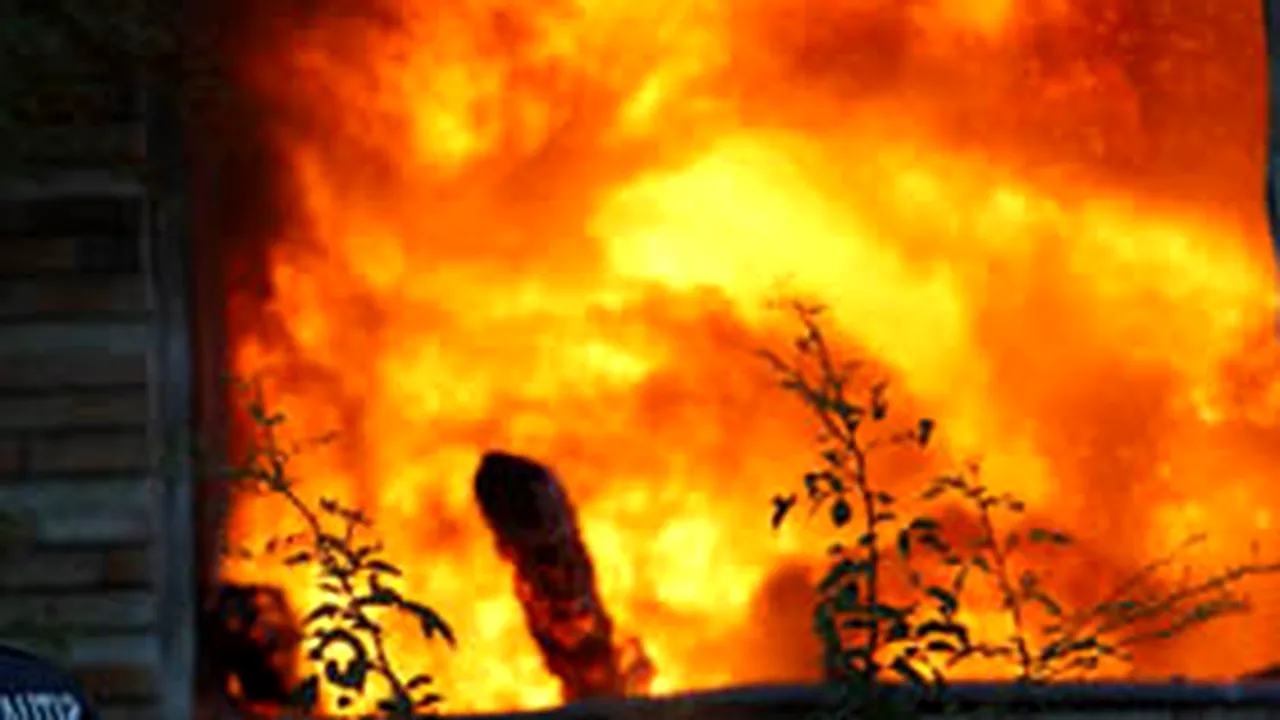 Incendiu la secţia de vopsitorie a Întreprinderii Mecanice de Utilaj Tehnologic din Moreni